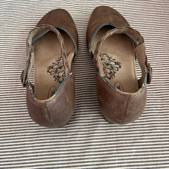 Aetrex Mia Wedge Sandals Stone Size 38 Braided Velcro Strap - Picture 9 of 9